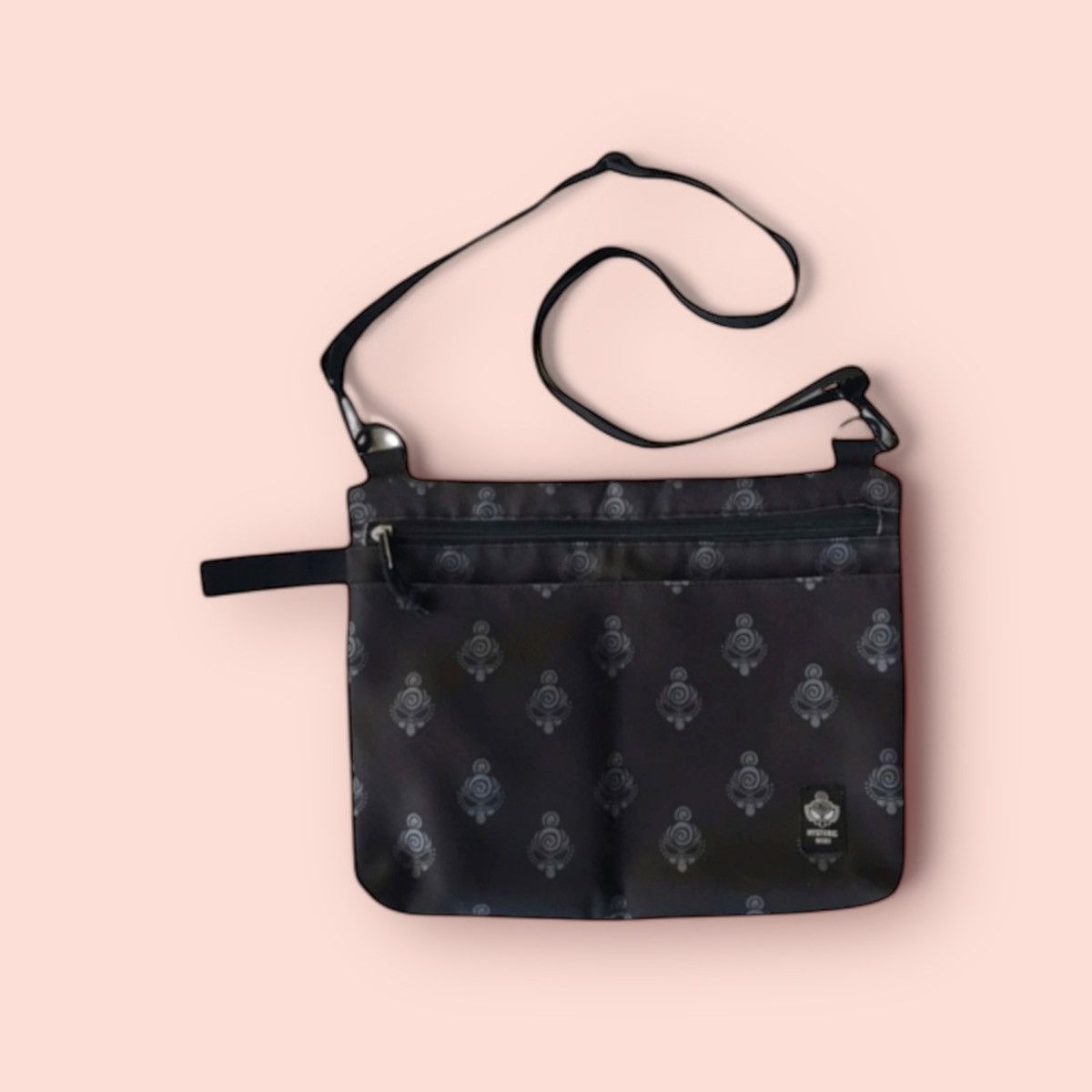 Hysteric Glamour × Japanese Brand HYSTERIC MINI MONOGRAM CROSSBODY SLING Size ONE SIZE - 1 Thumbnail