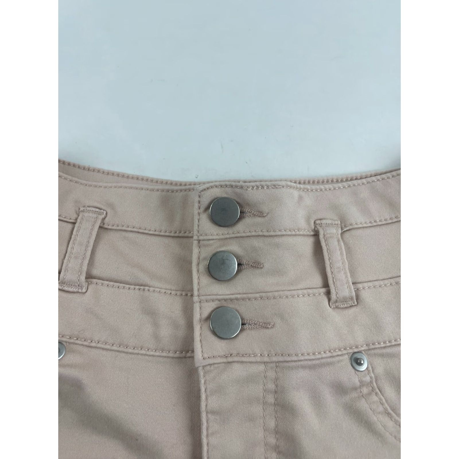 Vintage Xhilaration Shorts Women's Size 0 Peach Mid Rise Tri-Buttoned Pockets Size 42" / US 20 - 3 Thumbnail