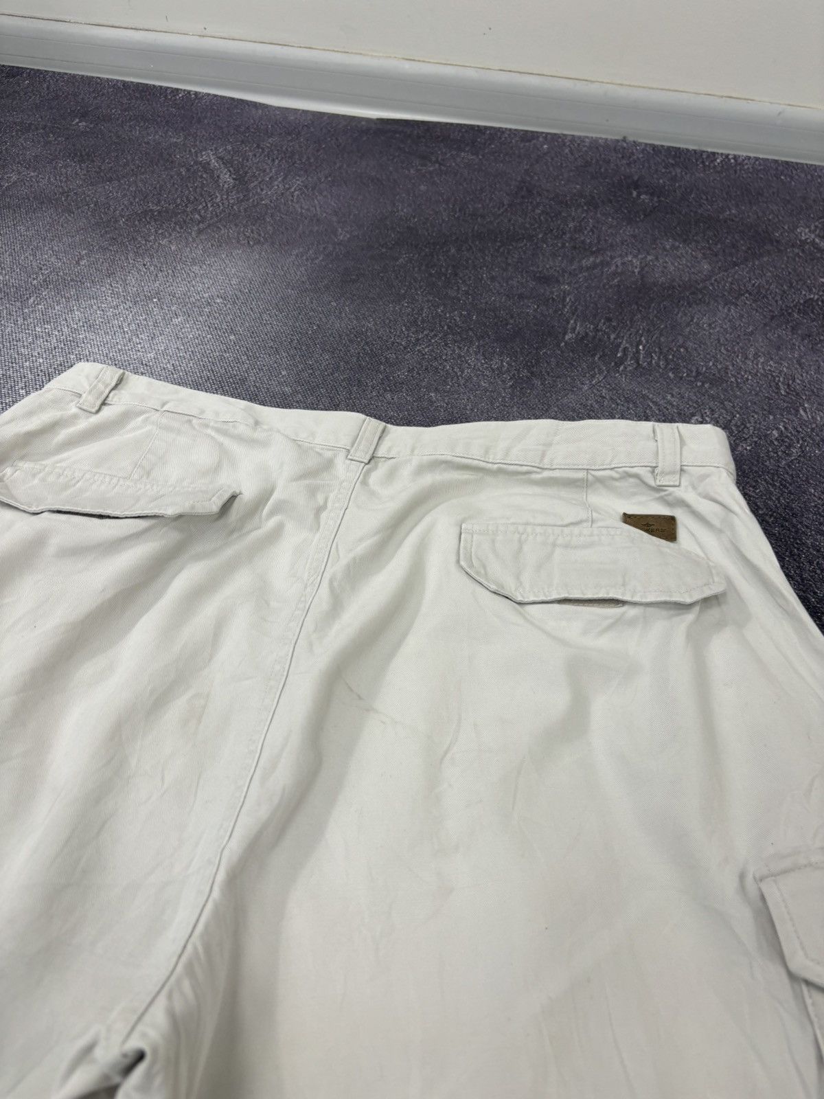 Dockers Vintage Dockers Utility USA Hype Beige Baggy Cargo Shorts Size US 36 / EU 52 - 14 Thumbnail