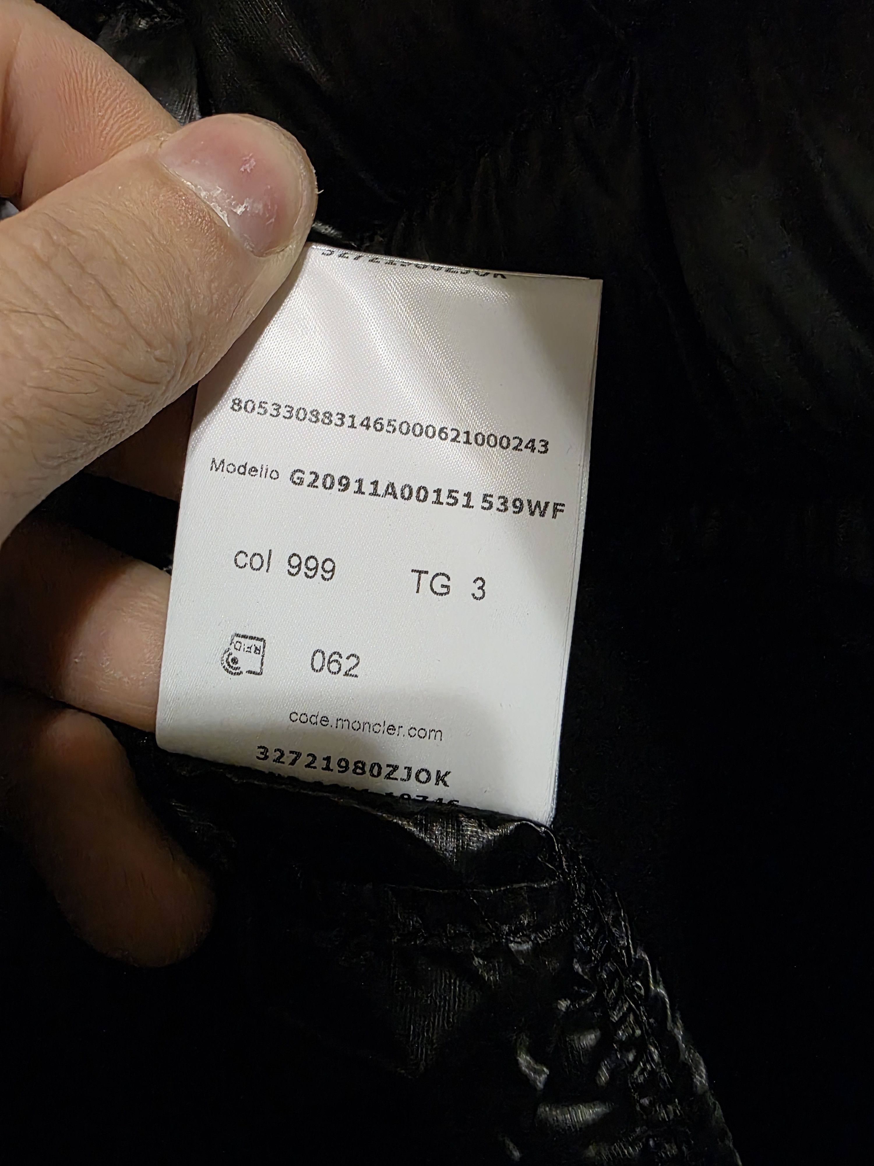 Moncler MONCLER BLACK PATCH LIGHTWEIGHT DOWN JACKET PERFECT CONDIT Size US L / EU 52-54 / 3 - 15 Thumbnail