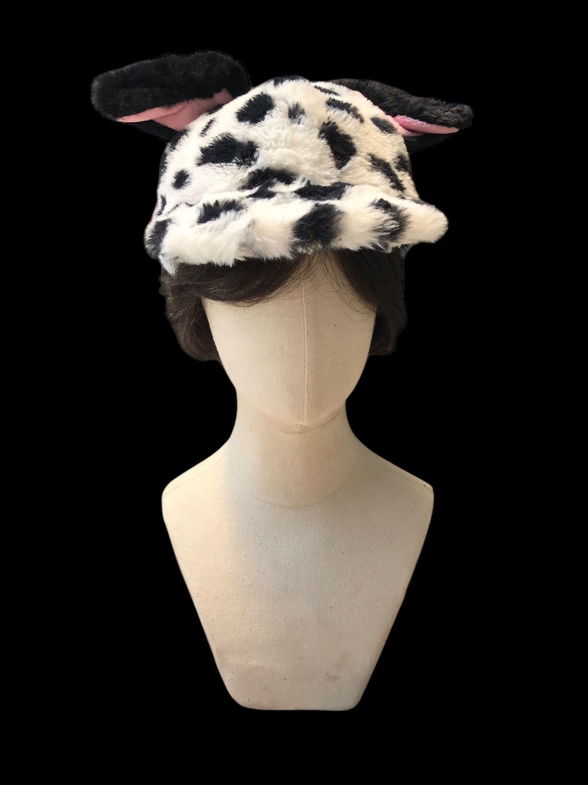 Disney × Japanese Brand AUTHENTIC 101 DALMATIAN FULL FAUX FUR CAP HAT Size ONE SIZE - 2 Thumbnail
