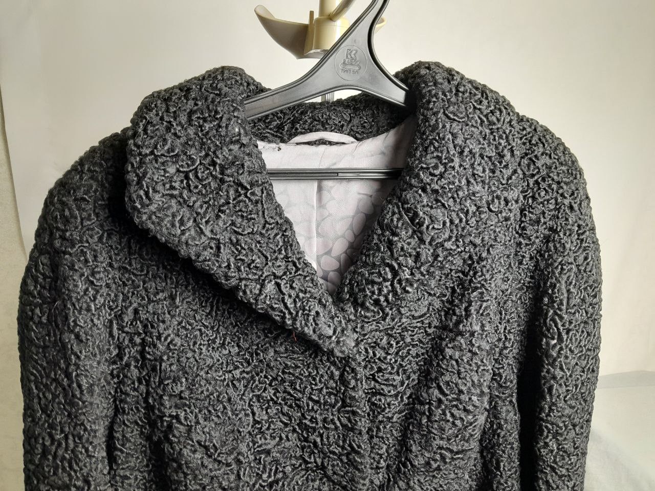 Other Vintage Astrakhan (Karakul) Lamb Fur Coat Size XL Size XL / US 12-14 / IT 48-50 - 9 Thumbnail