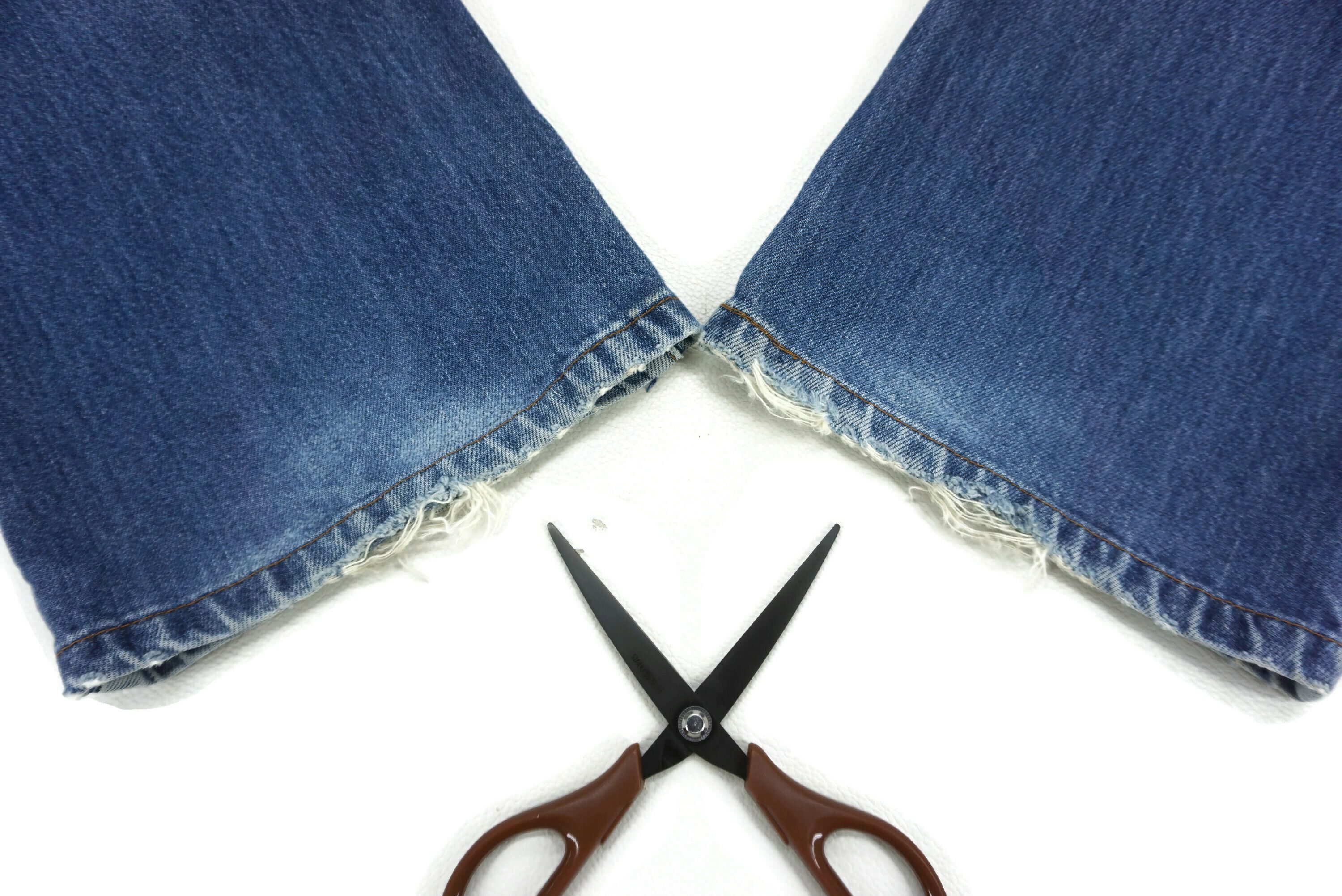 Levi's Vintage Levi's 517-02 Jeans W24xL29.5 High-Waisted Bootcut Size 24" / US 00 / IT 34 - 15 Thumbnail