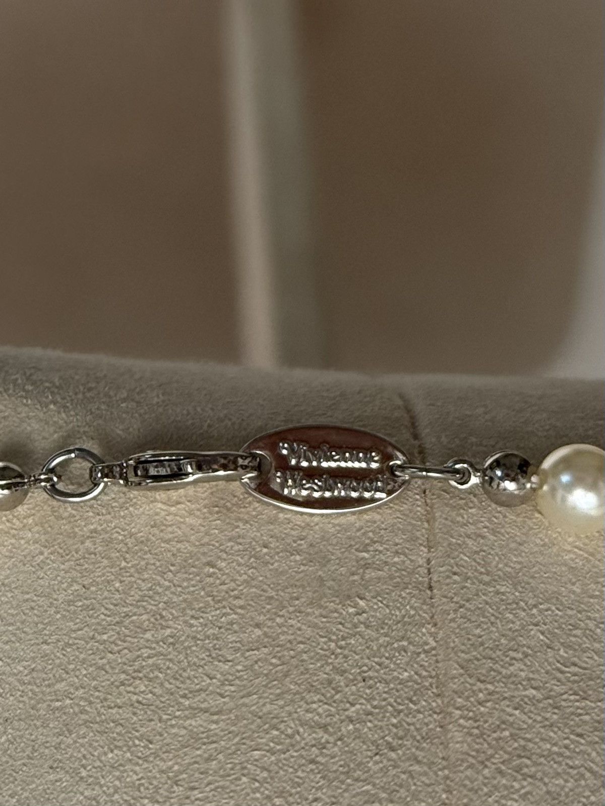 Vivienne Westwood Vivienn Bas Relief Pearl Necklace Size ONE SIZE - 8 Thumbnail