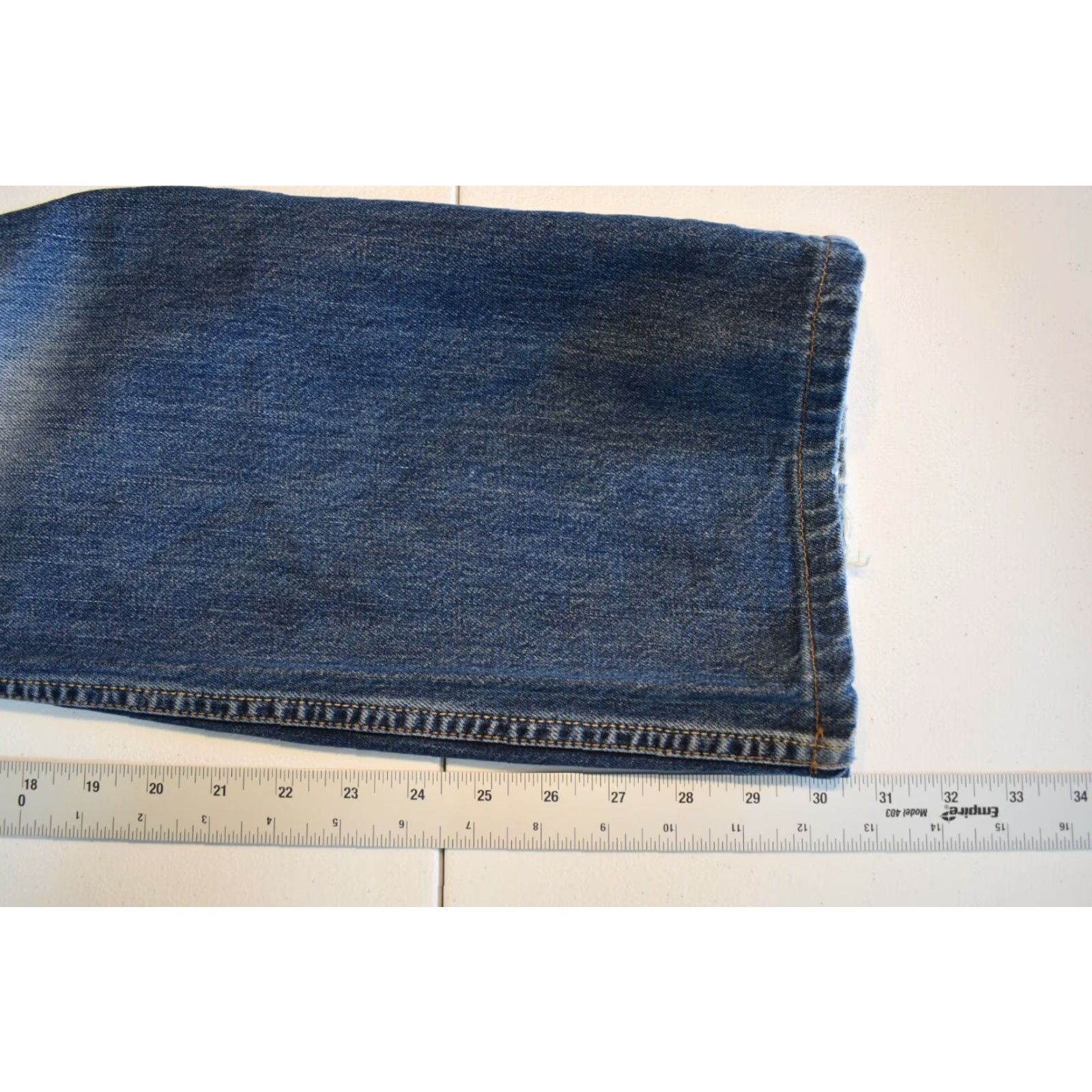 Levi's VINTAGE Levi's 507 Jeans Mens 38x34 Distressed Blue Denim Straight 9in Leg Opening 30.5in Inseam Regular Rise Mid 10-12in Size US 38 / EU 54 - 4 Thumbnail