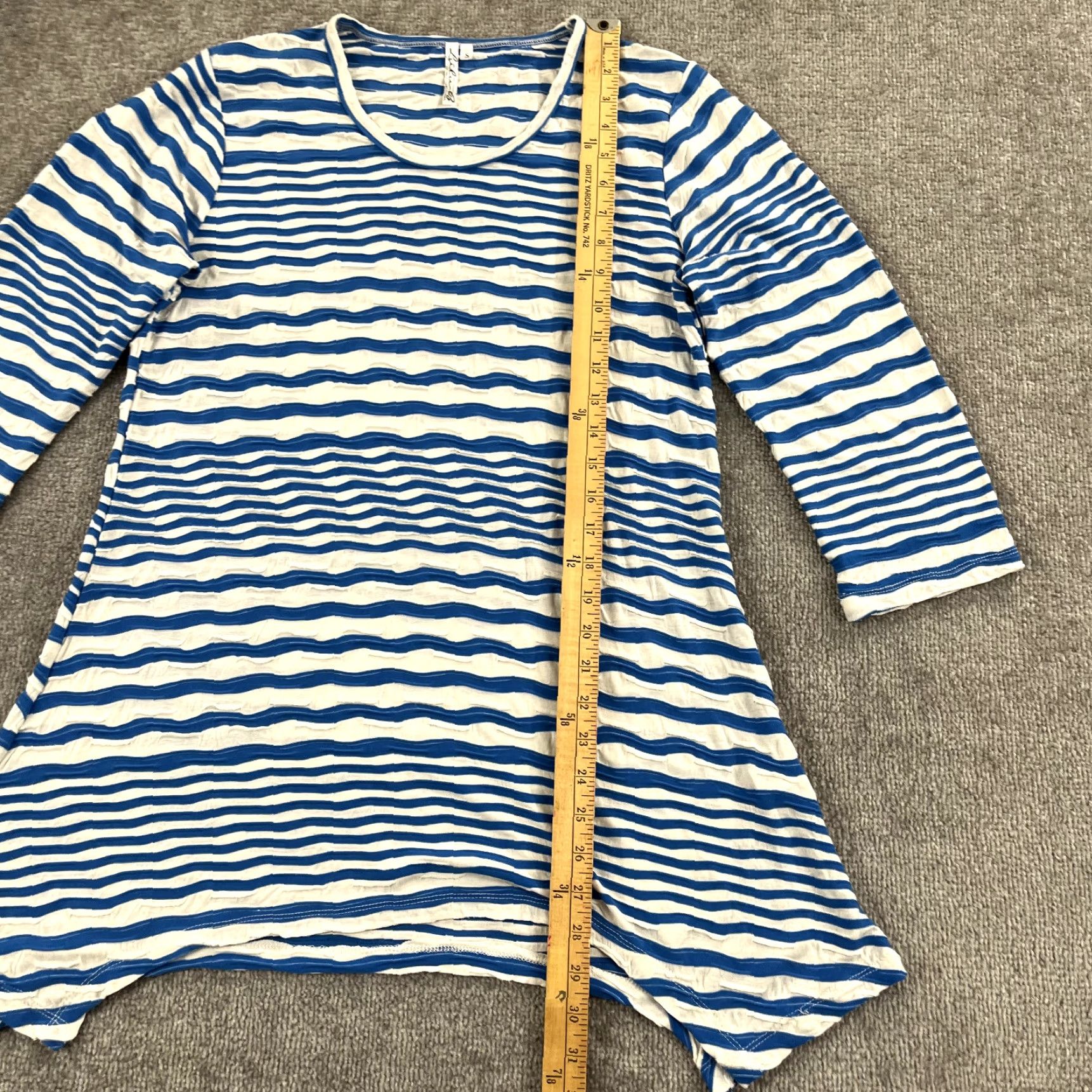 Vintage VINTAGE not applicable here; use Lulu-B Shirt Womens Small Blue White Striped Textured Tunic Top Pullover 3/4 SLV Size S / US 4 / IT 40 - 3 Thumbnail