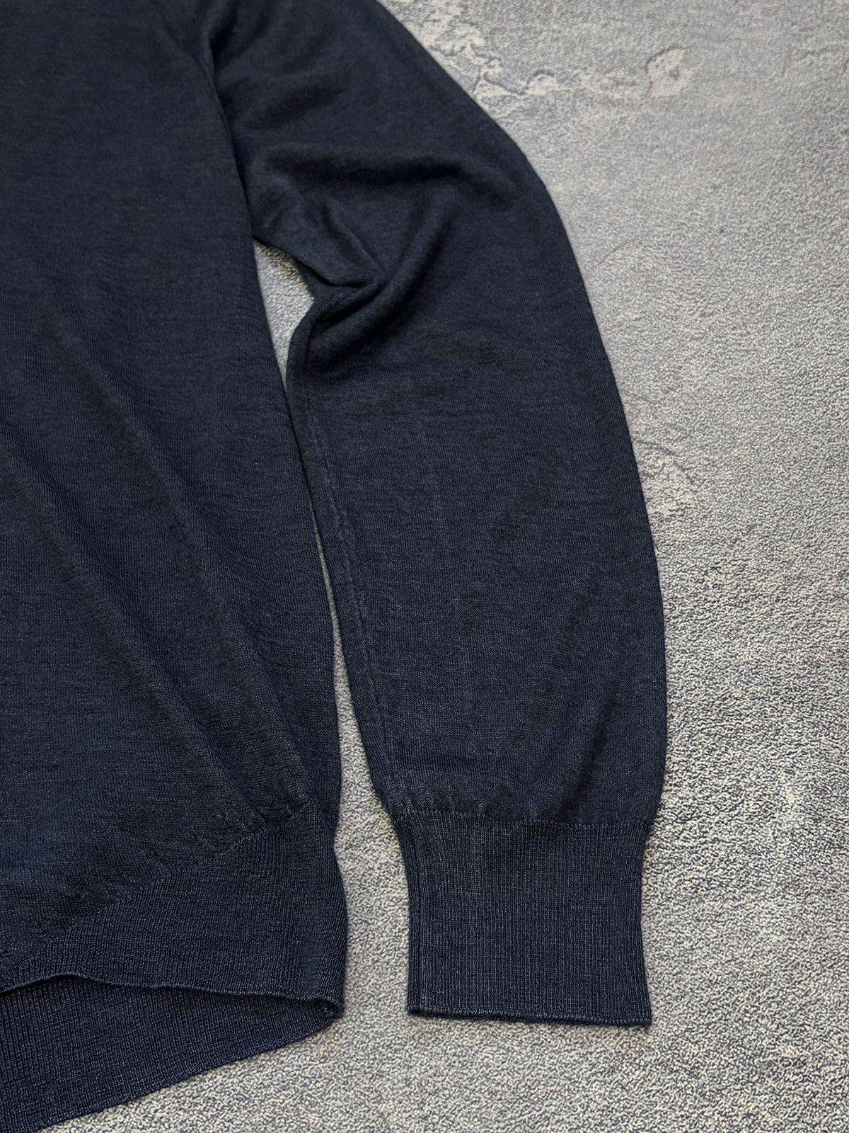 Yves Saint Laurent Yves Saint Laurent YSL Cashmere Silk V-Neck Sweater Navy XL Size US XL / EU 56 / 4 - 9 Thumbnail