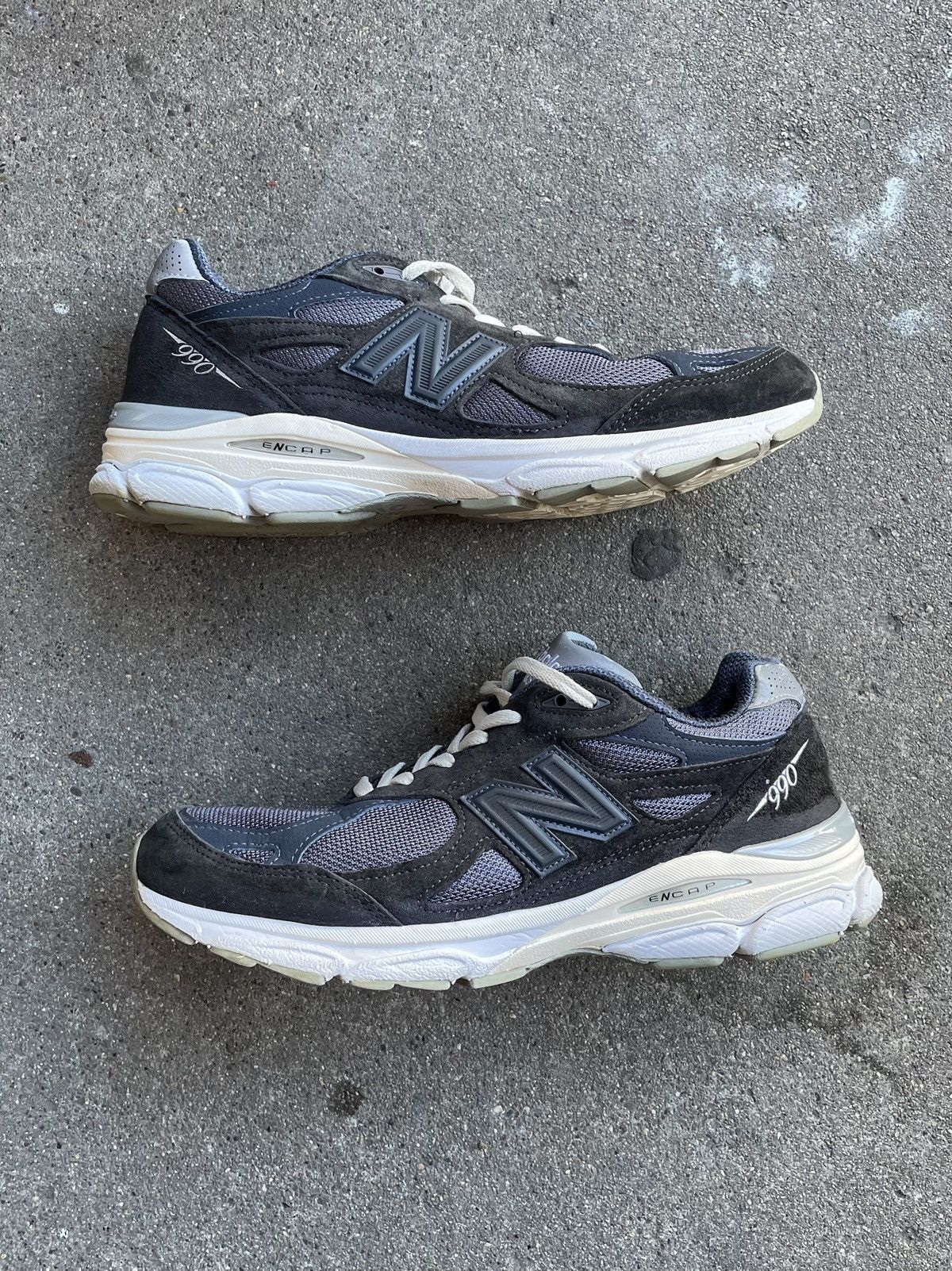 KITH × New Balance 990V3 \"Genesis/Navy\" Kith × New Balance 990V3 “Genesis” - New York Storage