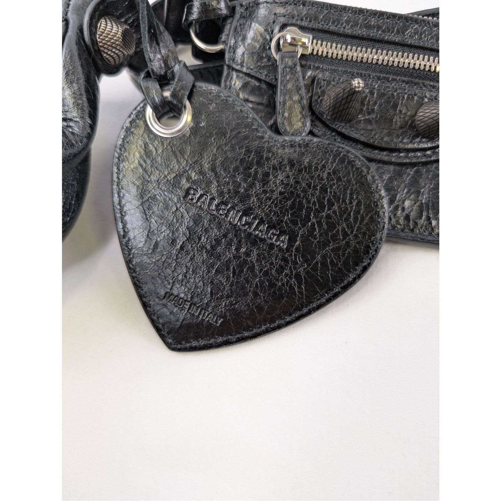 Balenciaga o1rshd1 Size:OS/ LE Cagole Shoulder B Arena Lamb W/Spike Bag Size ONE SIZE - 14 Thumbnail
