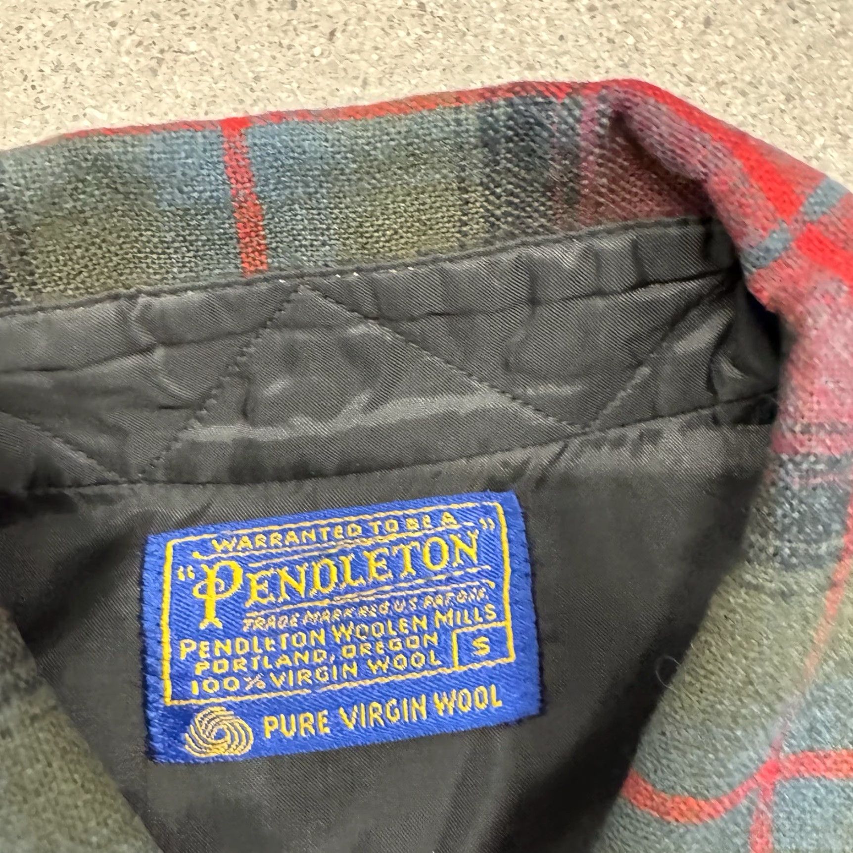 Pendleton VINTAGE Pendleton Shirt Shadow Plaid Wool Flannel Mens Small Red Long Sleeve Button-Up Size US S / EU 44-46 / 1 - 3 Thumbnail