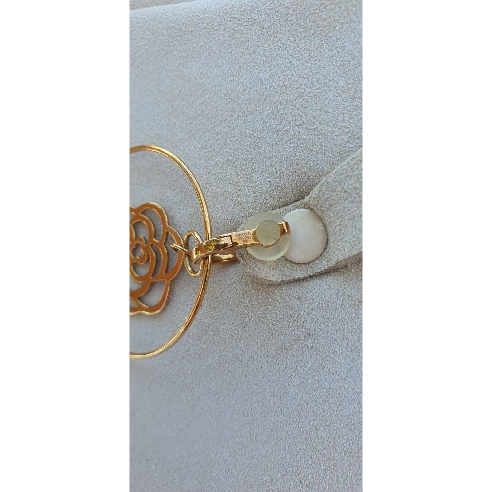 Chanel chanel camellia earrings 18 K Yellow Gold Size ONE SIZE - 5 Thumbnail