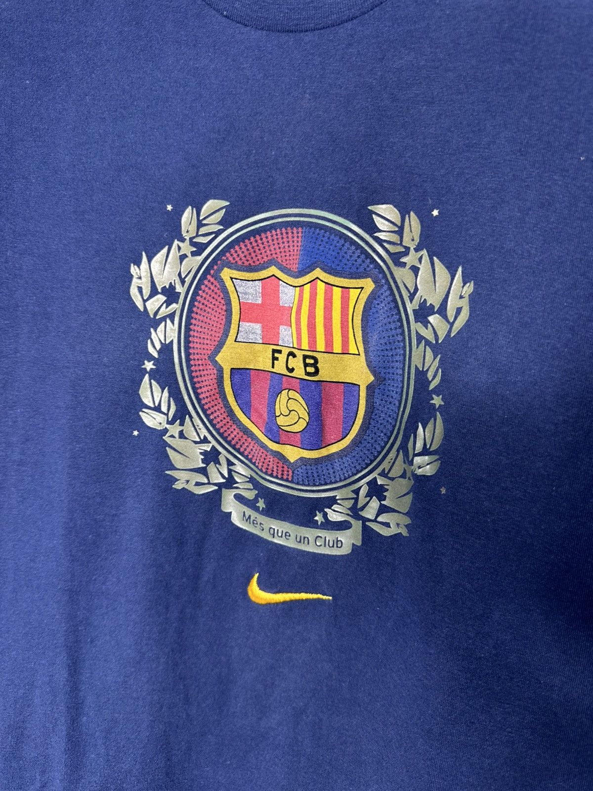 Nike Nike FC Barcelona FCB Crest T-Shirt XL Vintage Fan Tee 00s Size US XL / EU 56 / 4 - 2 Thumbnail