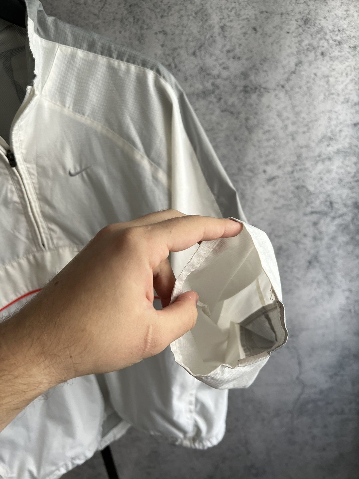 Nike Vintage Nike 2000s Nylon Light Jacket 1/2 Zip White Y2K Size US L / EU 52-54 / 3 - 12 Thumbnail