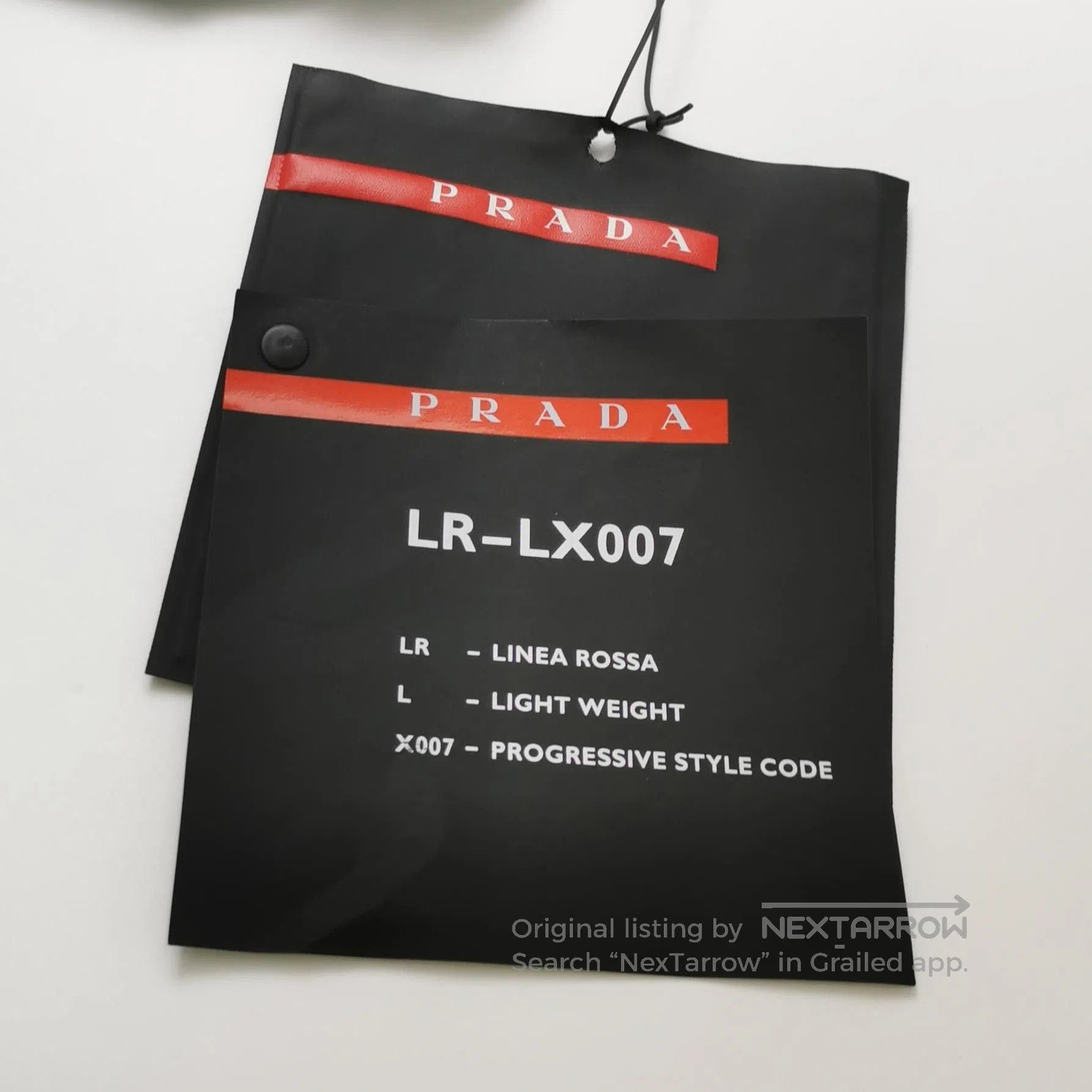 Prada Prada Solid Letter Logo Shorts L. Size US 32 / EU 48 - 1 Thumbnail