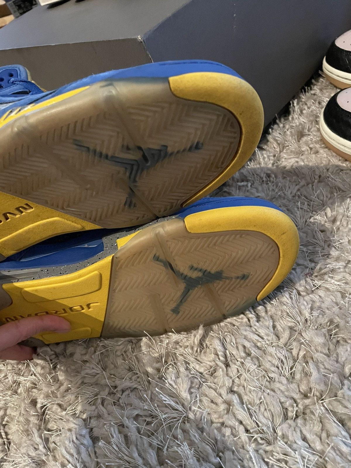 Jordan Brand Jordan 5 Laney GS Size US 8 / IT 38 - 9 Thumbnail