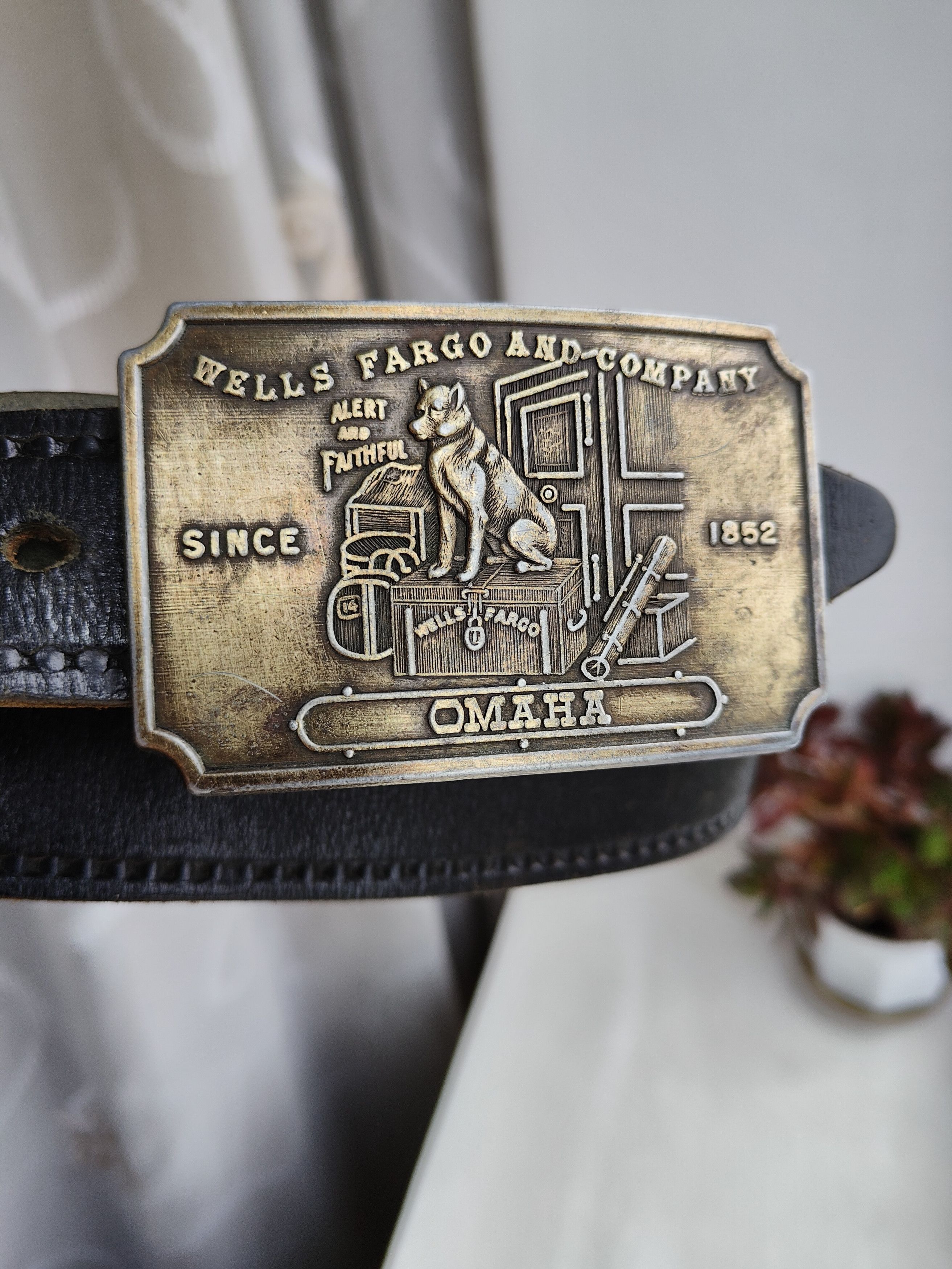Vintage Wells Fargo Company Omaha Vintage Leather Belt Buckle Vtg Size ONE SIZE - 9 Thumbnail