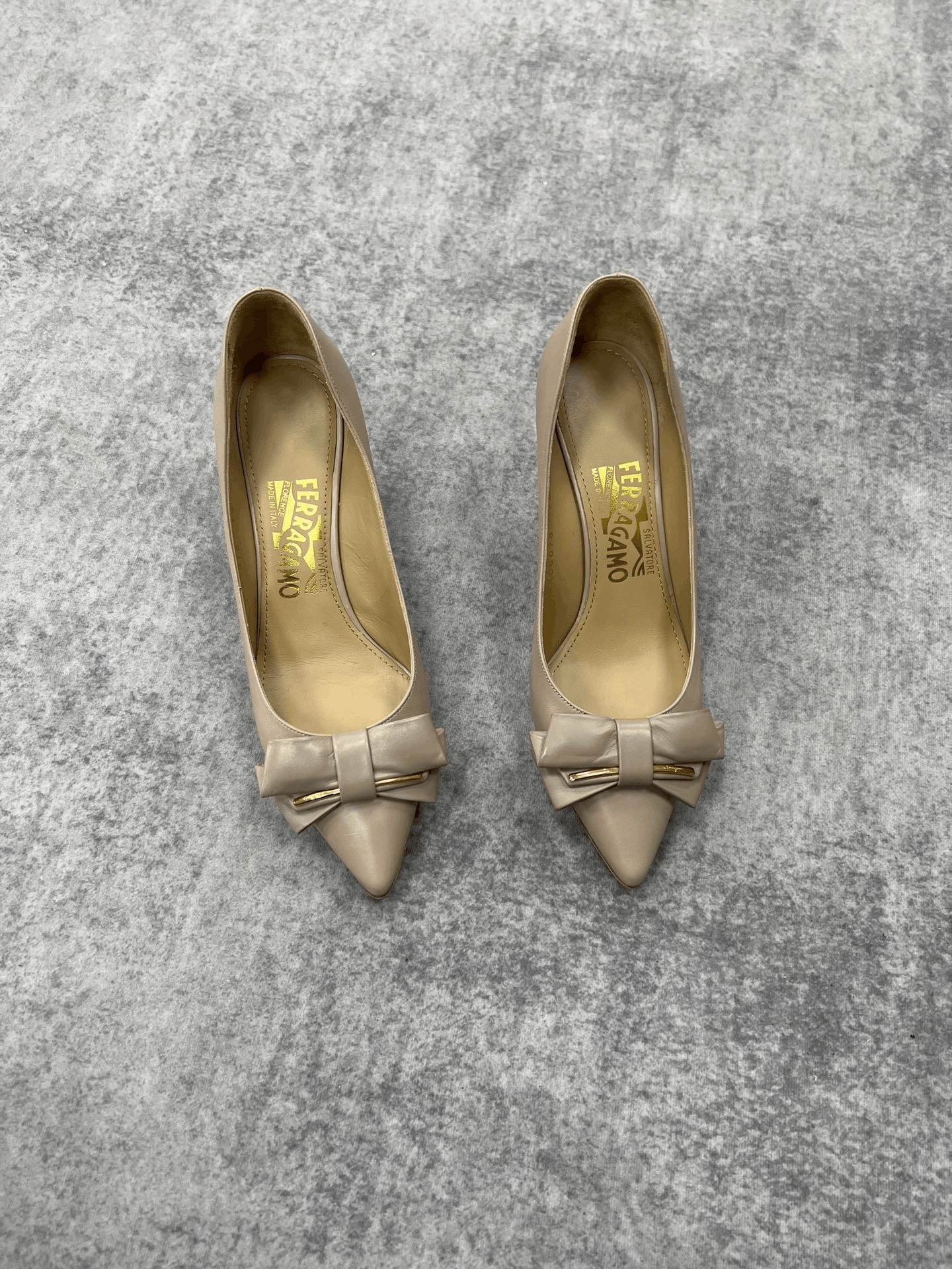 Salvatore Ferragamo Salvatore Ferragamo Lowtop Sneakers us_7 Women Size US 7 / IT 37 - 1 Thumbnail