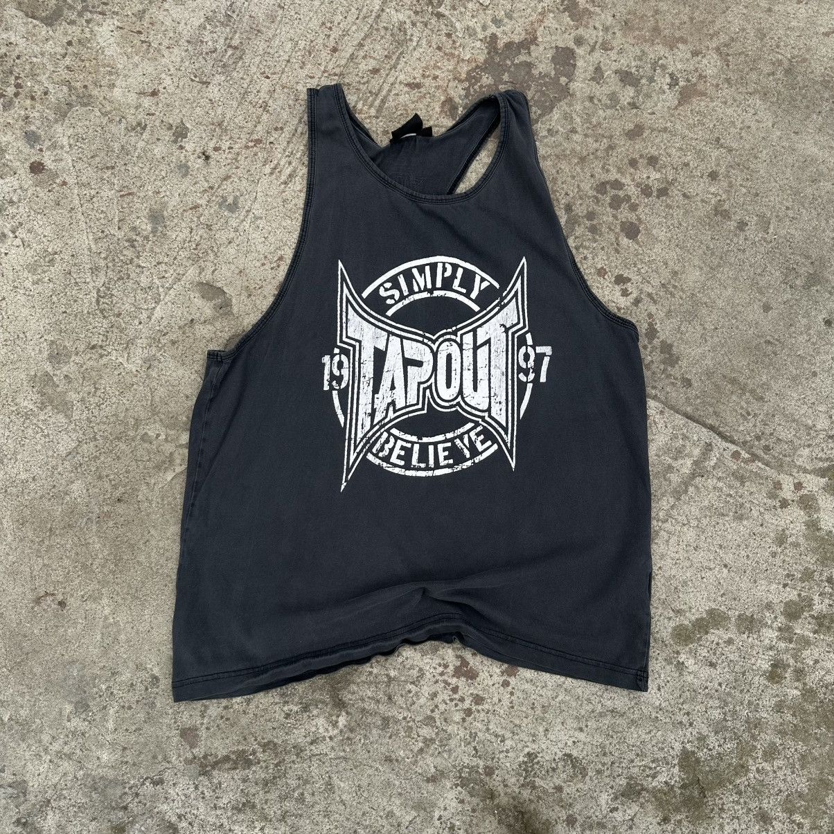 20471120 × Hypebeast Vintage Tapout Tank Top Sleeveless Big Logo Y2K 00s USA Size US L / EU 52-54 / 3 - 1 Thumbnail