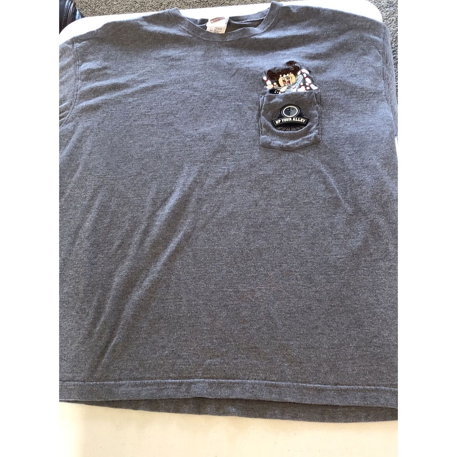 Vintage VINTAGE Warner Bros. T-Shirt Adult XL Gray Embroidered Pocket Bowling Taz Up Your Alley LOONEY TUNES 90s Size US XL / EU 56 / 4 - 6 Thumbnail