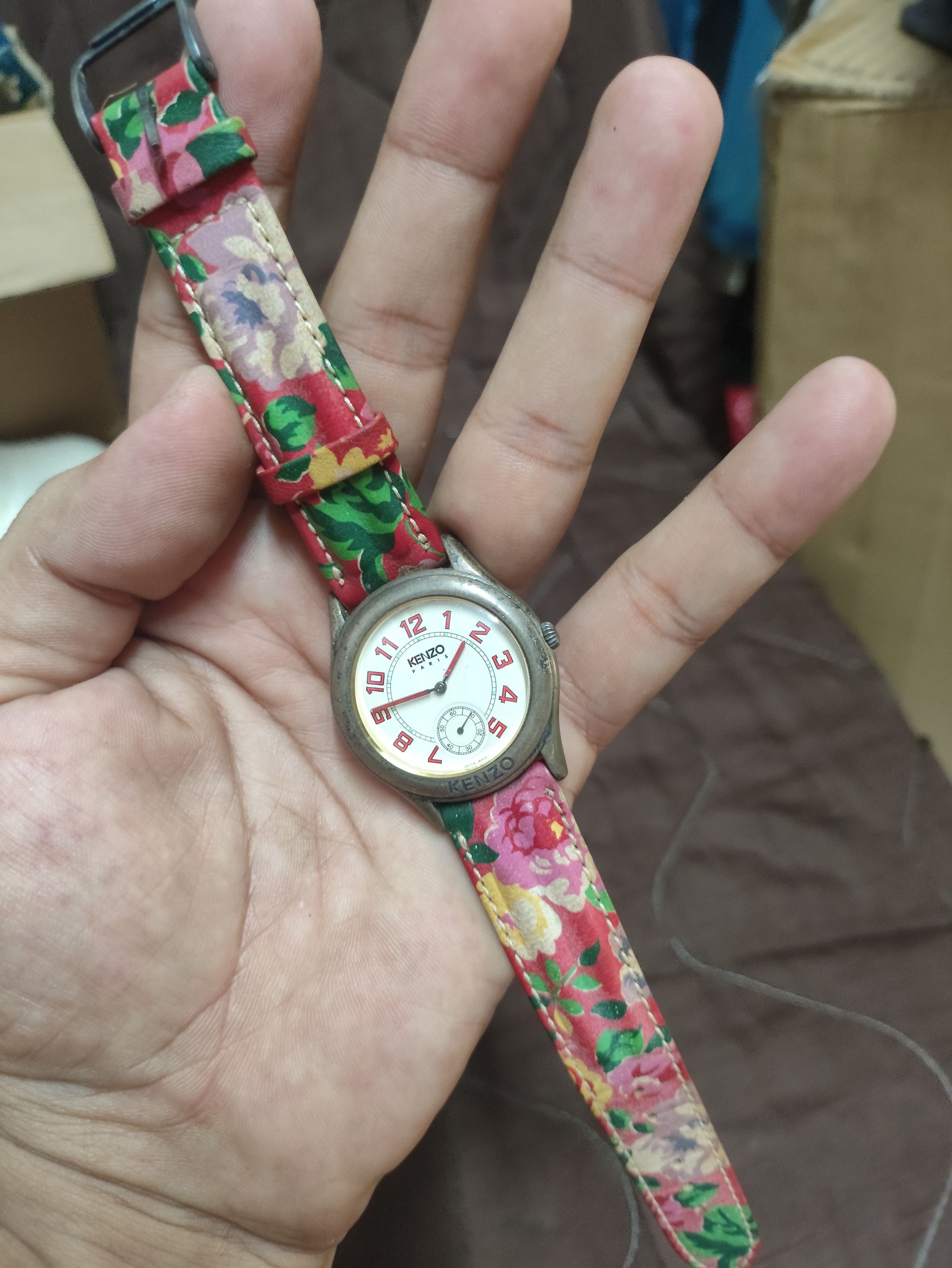Designer Vintage KENZO JAPAN WATCH Authentic Item (Floral Design) Size ONE SIZE - 8 Thumbnail