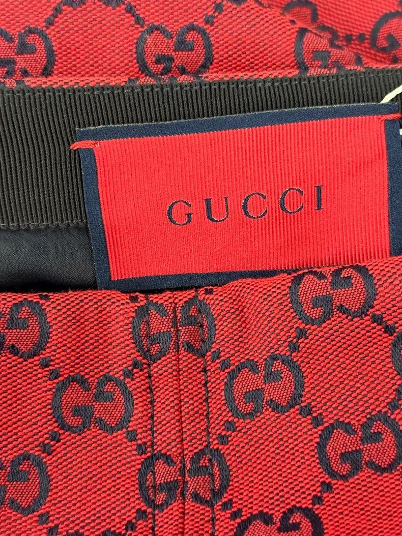 Gucci Gucci Red full logo skirt Size 26" / US 2 / IT 38 - 4 Thumbnail