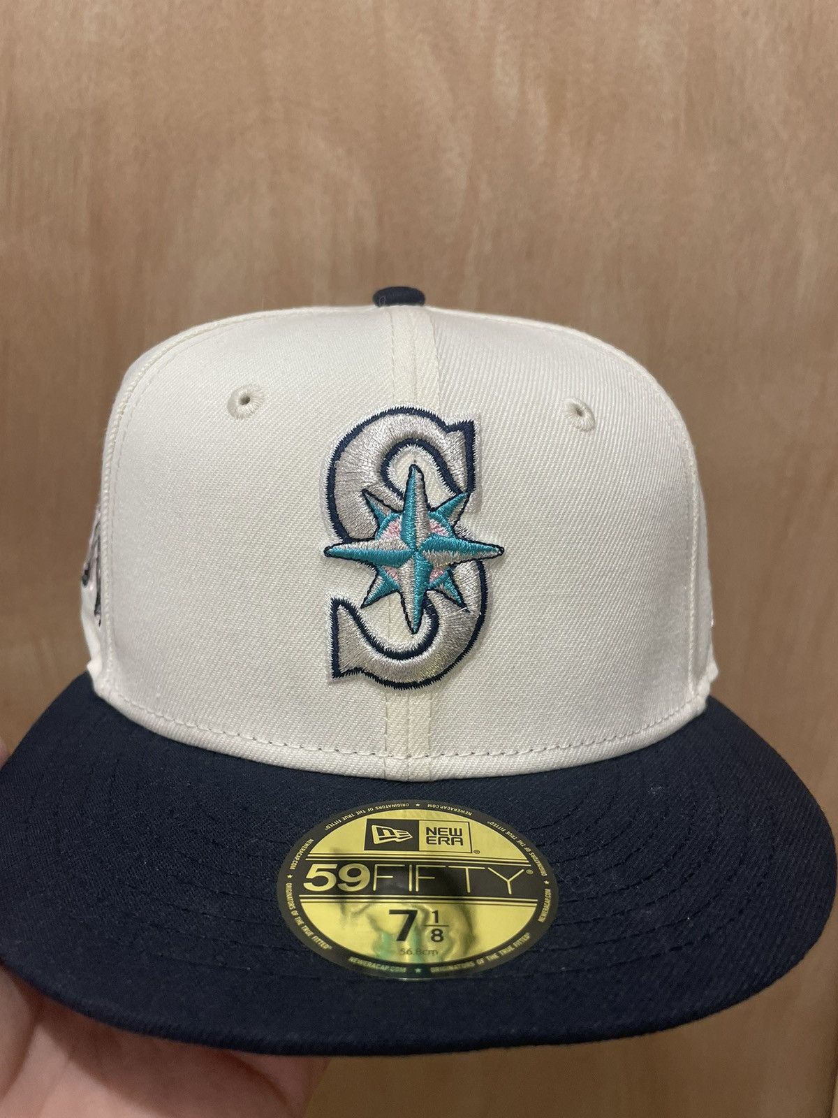 New Era Seattle Mariners Ken Griffey Jr #24 Side Patch 7 1/8 Size ONE SIZE - 2 Thumbnail