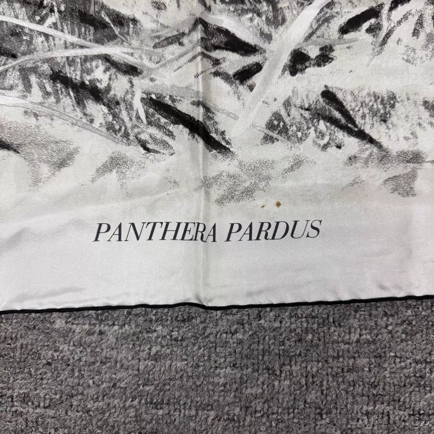 Hermes Hermes Leopard B&W Sketch Silk Scarf 99 New Size ONE SIZE - 4 Thumbnail