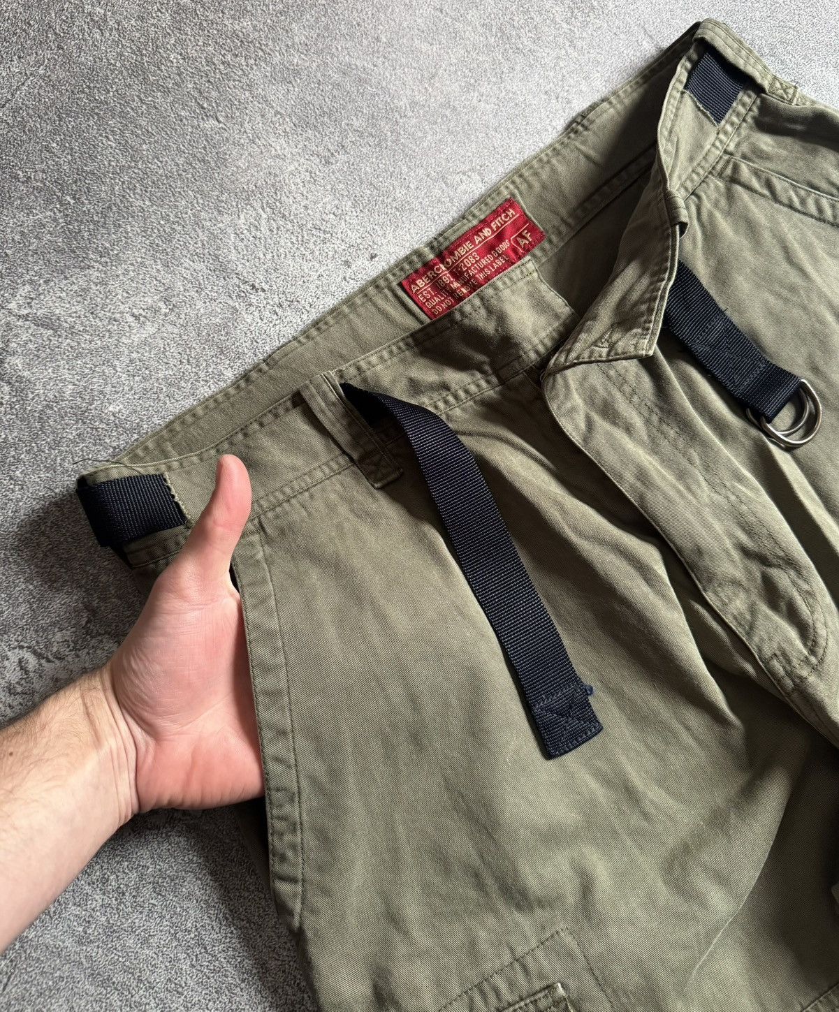 Abercrombie & Fitch Abercrombie & Fitch L transformer baggy cargo pants joggers Size US 34 / EU 50 - 11 Thumbnail