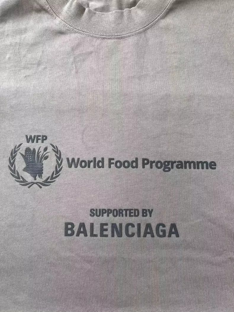 Balenciaga Balenciaga WFP Short Sleeve T Size US S / EU 44-46 / 1 - 4 Thumbnail