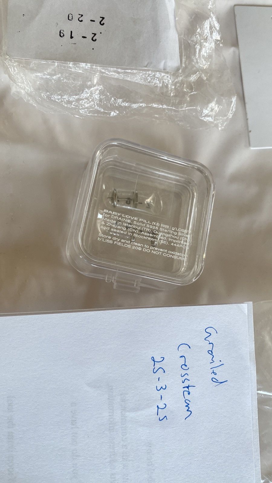 Drain Gang SEND OFFERS g'LOSS BABY LOVE PILL (v.2) Earrings Size ONE SIZE - 19 Thumbnail
