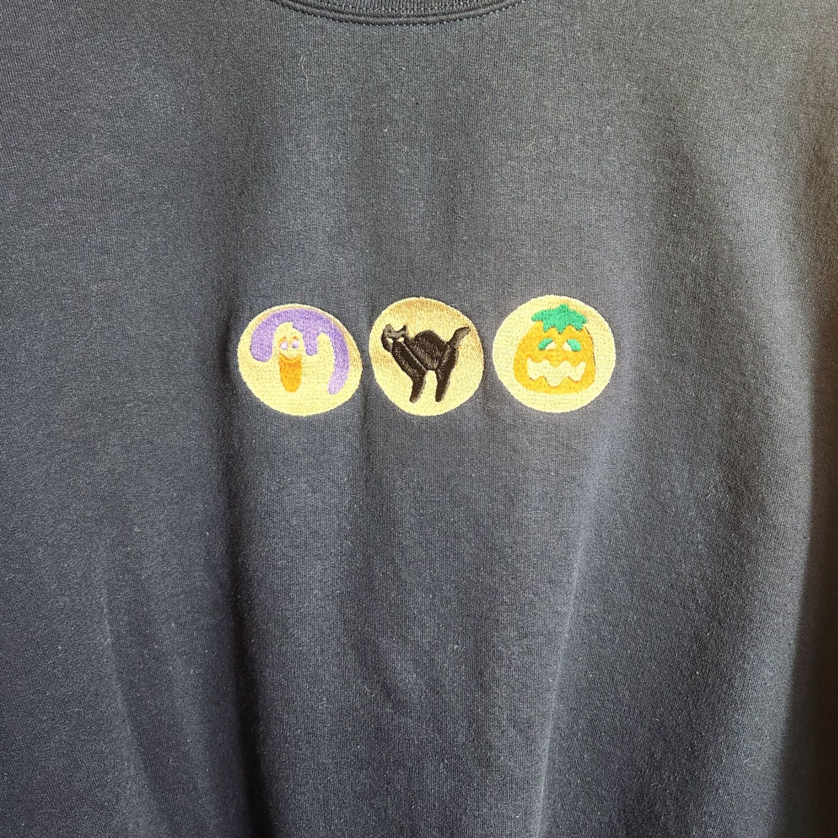 Vintage Womens |1X| Navy Halloween Embroidered Crewneck Sweatshirt Size XL / US 12-14 / IT 48-50 - 2 Thumbnail