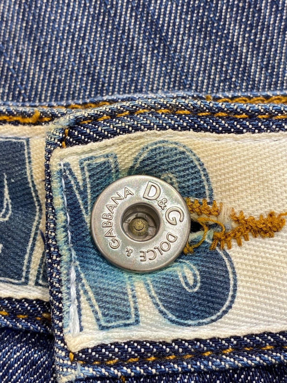 Dolce & Gabbana Vintage Dolce & Gabbana Whisker Ripped Denim Size US 30 / EU 46 - 10 Thumbnail