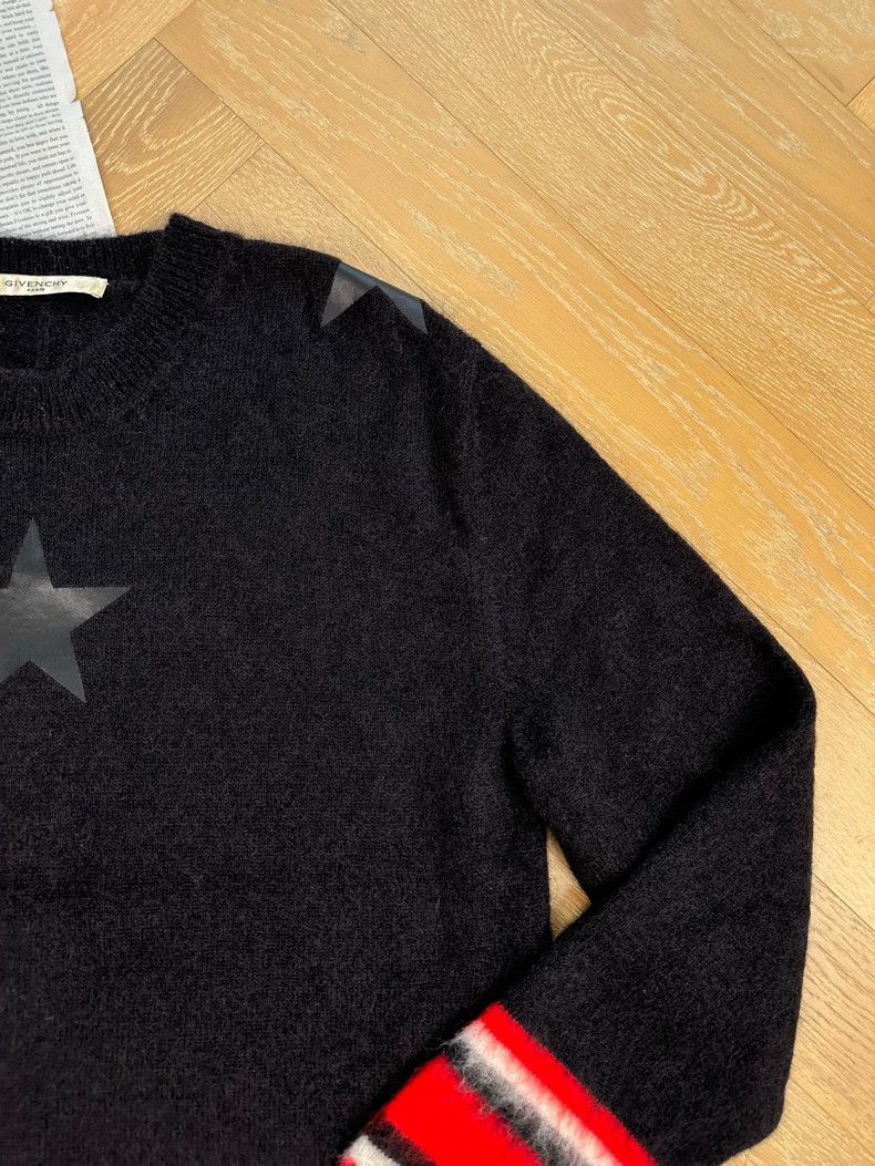 Givenchy Givenchy Angora Wool and Mohair Color-blocked Star Pattern Size US M / EU 48-50 / 2 - 5 Thumbnail