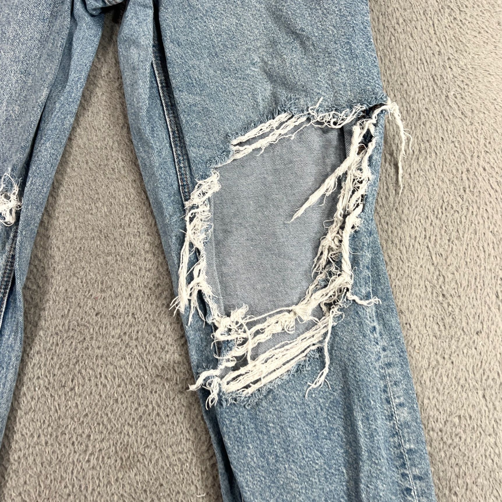 American Eagle Outfitters American Eagle Outfitters Jeans Womens 8 Blue High Rise Relaxed Straight 5-Pocket Denim Light Wash Baggy Distressed Bohemian Grunge Size 30" / US 8 / IT 44 - 2 Thumbnail