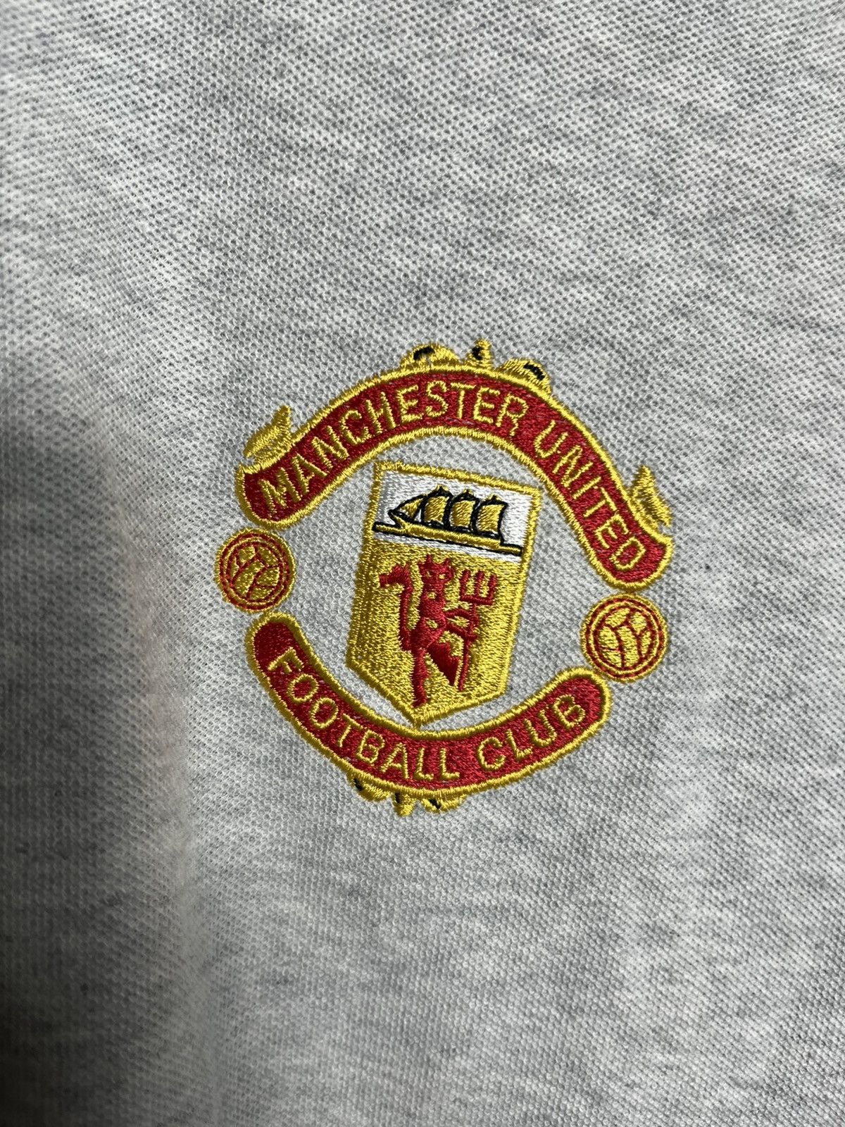 Umbro 90's Manchester United Football Train Shirt Soccer Jersey Size US S / EU 44-46 / 1 - 6 Thumbnail