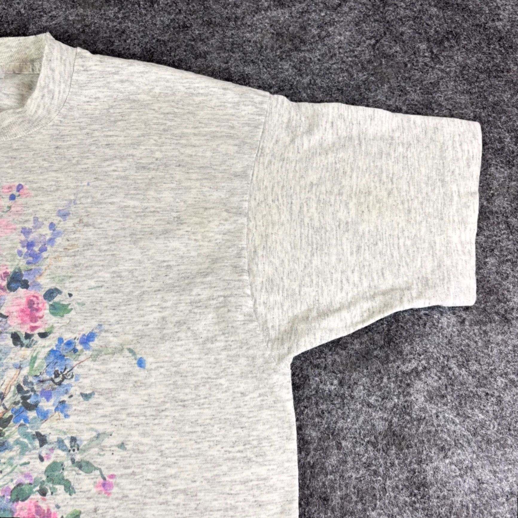 Fruit Of The Loom VINTAGE Mens Large Heather Gray Floral Bouquet Graphic T Shirt 90s USA Size US L / EU 52-54 / 3 - 7 Thumbnail