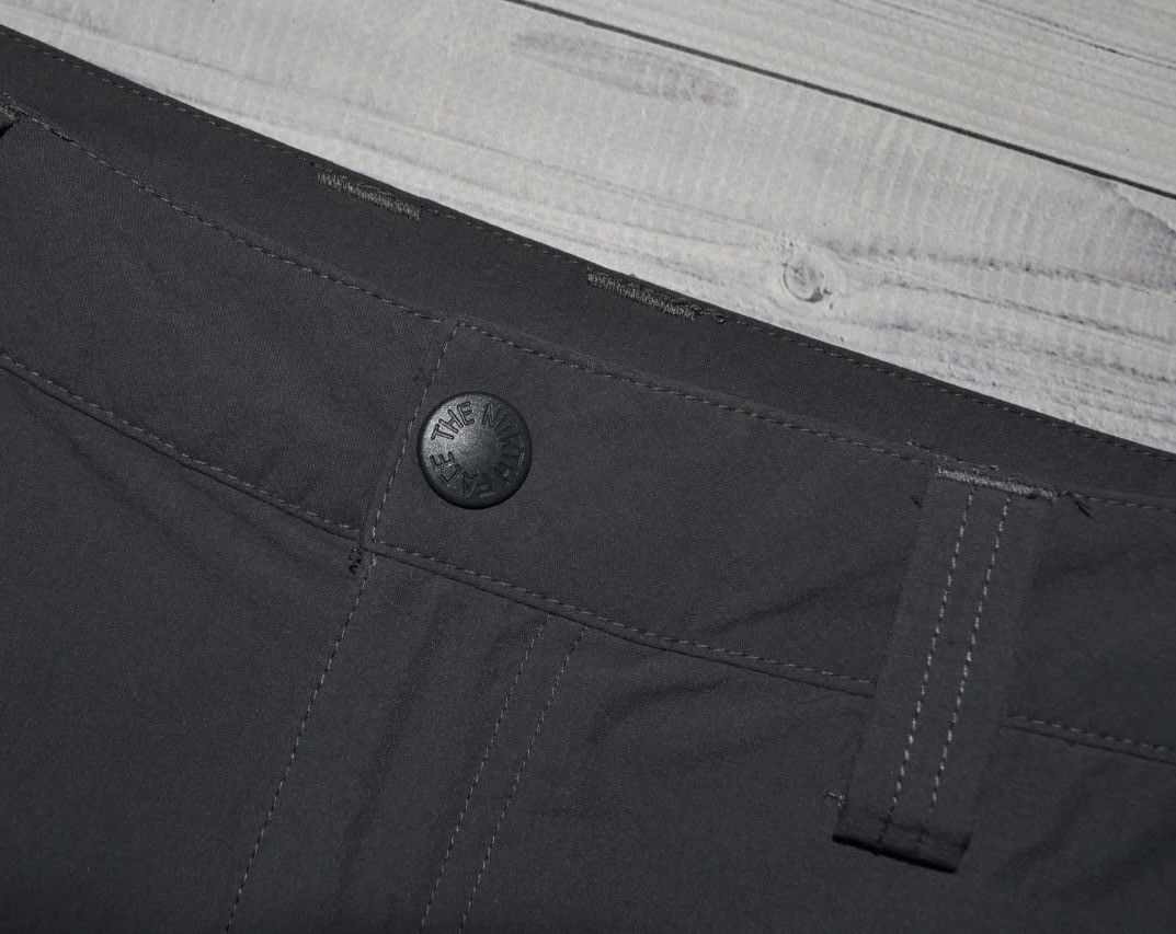 The North Face The North Face Shorts Gray Men’s Size 30 Size US 30 / EU 46 - 2 Thumbnail
