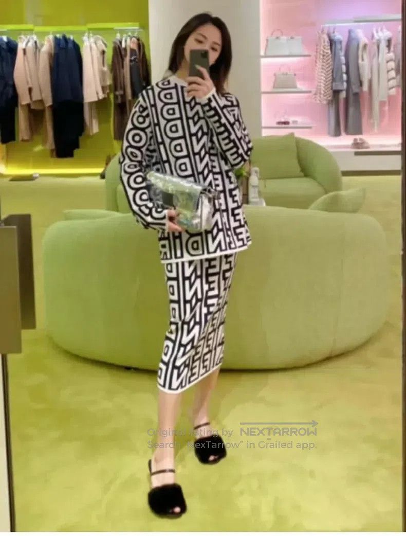 Fendi Fendi Sweatshirt Size XS / US 0-2 / IT 36-38 - 7 Thumbnail