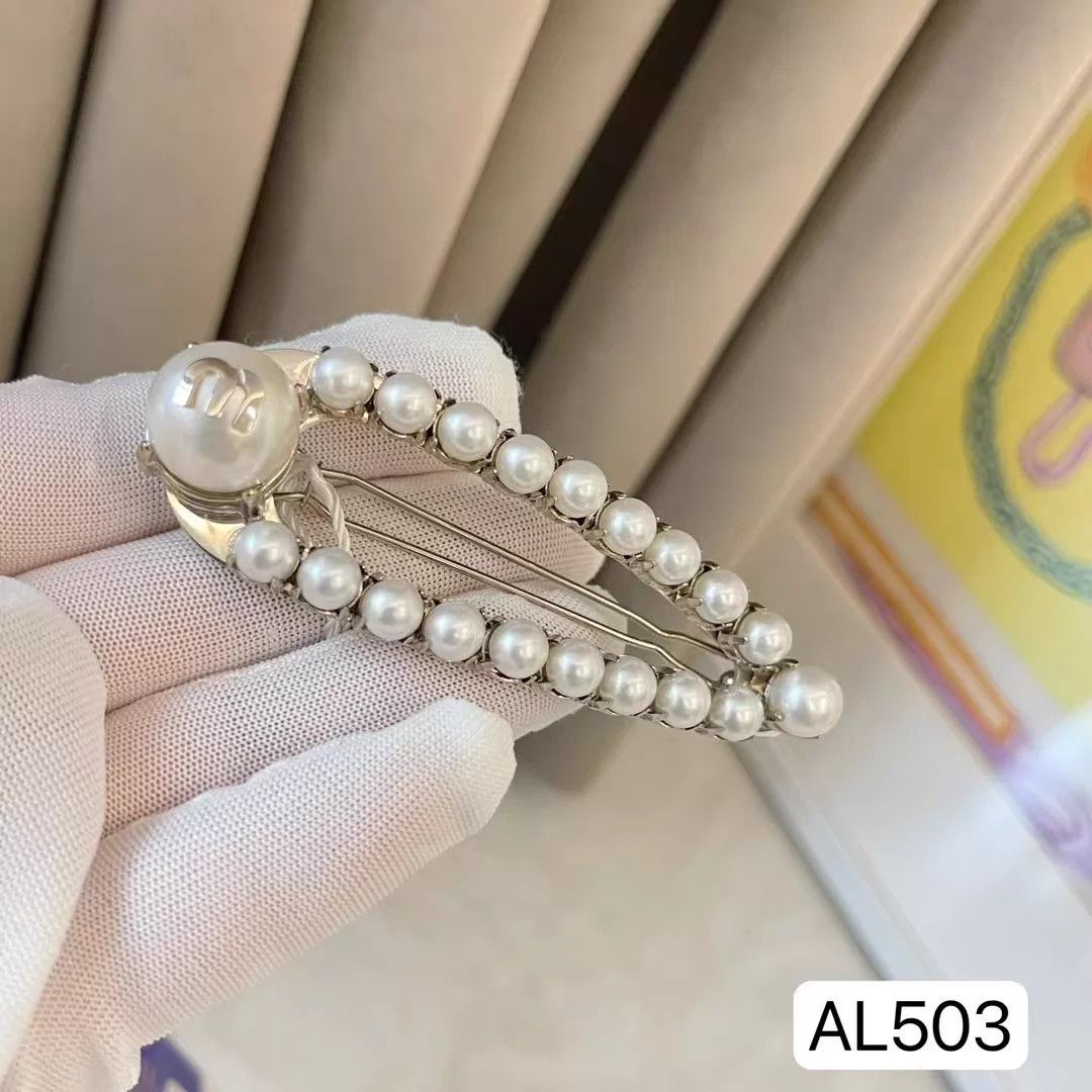 Miu Miu MIU MIU Pearl Hair Clip 99 New AL503 Size ONE SIZE - 5 Thumbnail