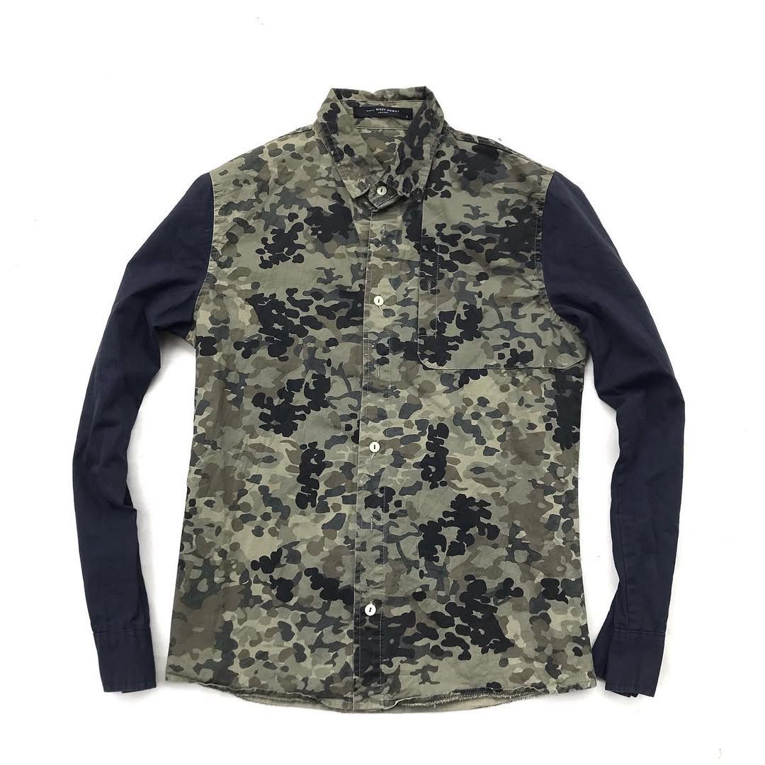 Designer × Japanese Brand Camouflage Crew Camo Printed shirt With Black off Sleeve mi Size US S / EU 44-46 / 1 - 1 Thumbnail