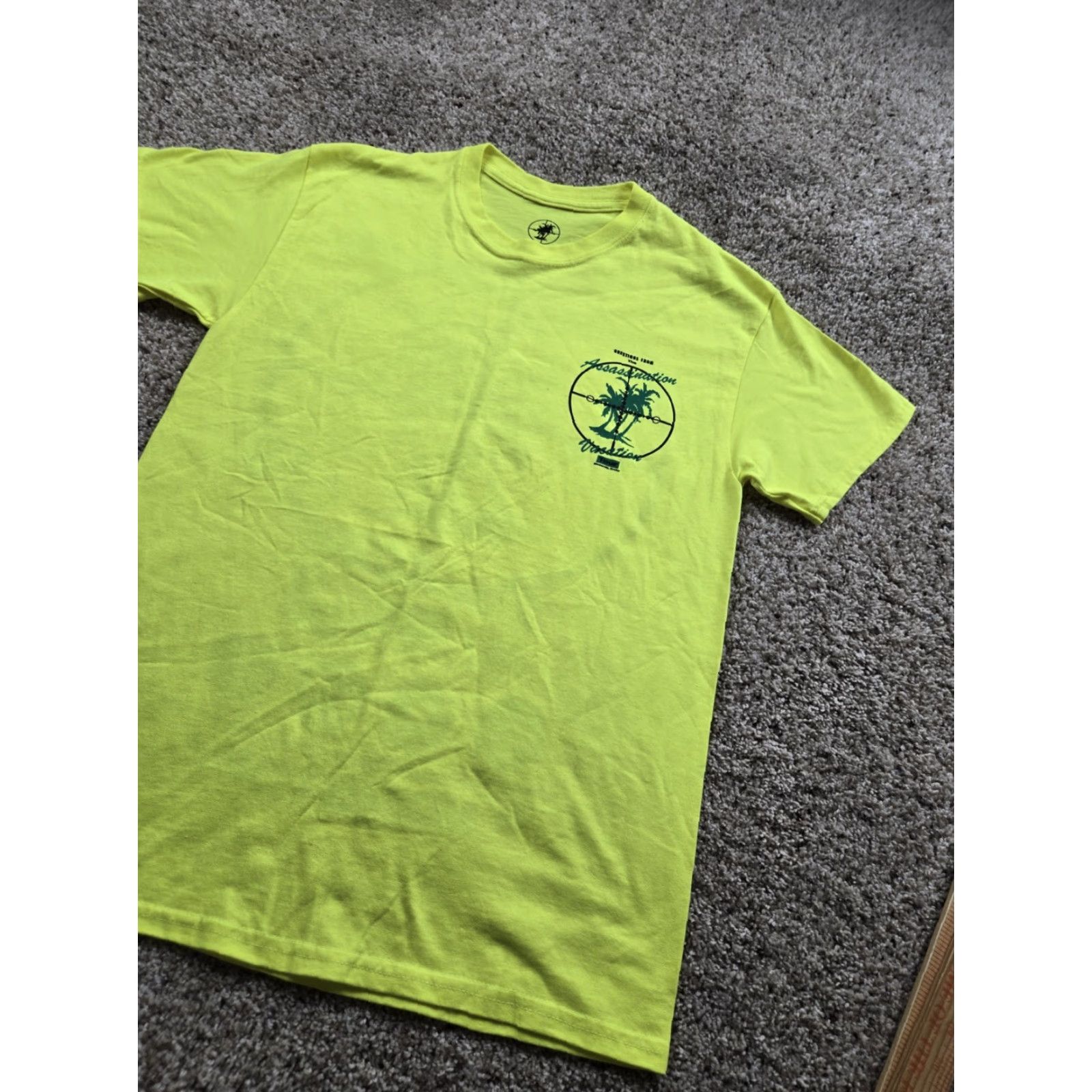 Vintage Drake T-shirt Assassination Vacation World Tour Medium Neon Yellow 2019 Size US M / EU 48-50 / 2 - 3 Thumbnail