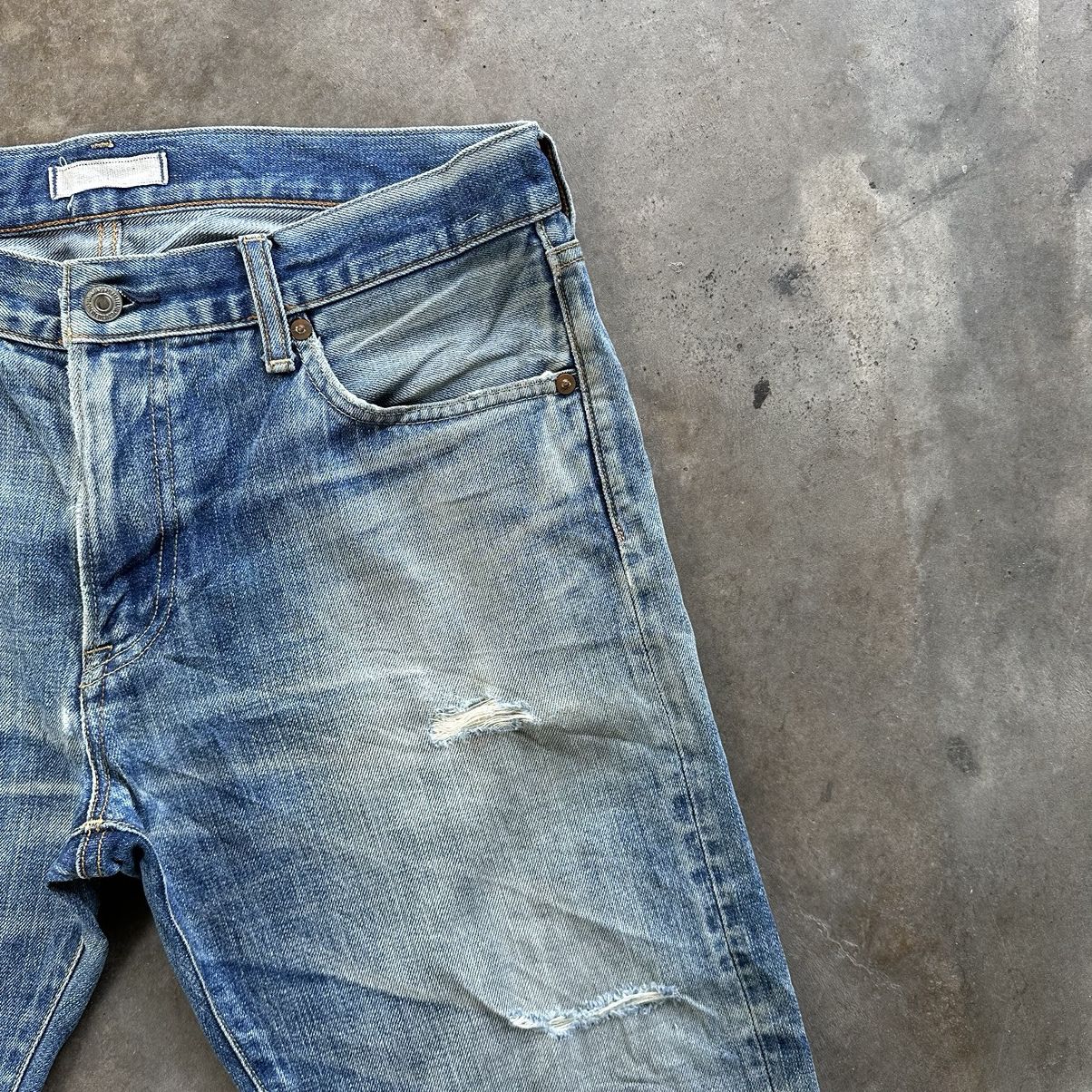 Japanese Brand Vintage Japanese Distressed Faded Denim Jean Pant W34 Size US 34 / EU 50 - 6 Thumbnail
