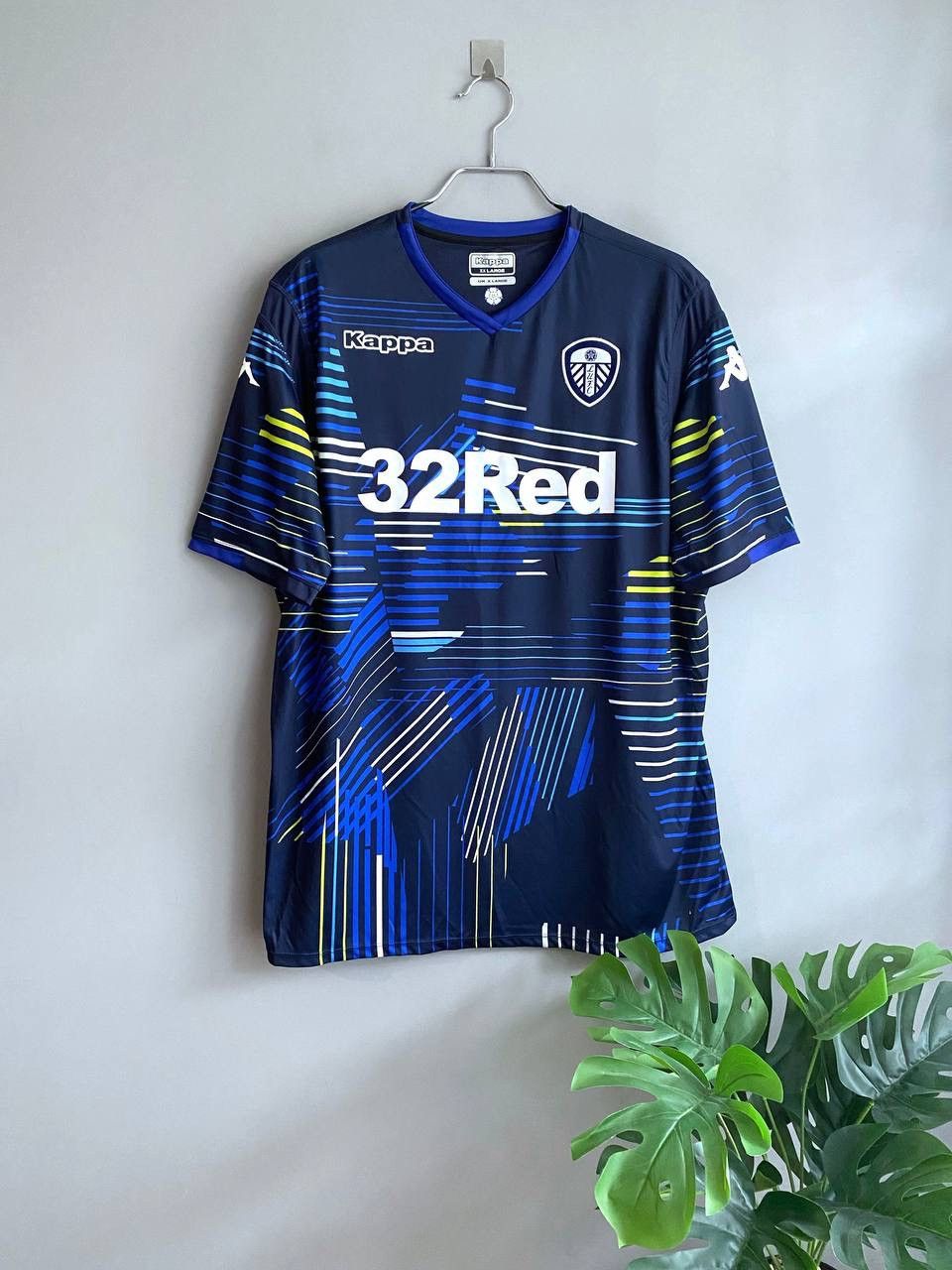 Kappa Leeds United 2018/19 Away Football Soccer Jersey, Size XL Size US XL / EU 56 / 4 - 1 Thumbnail