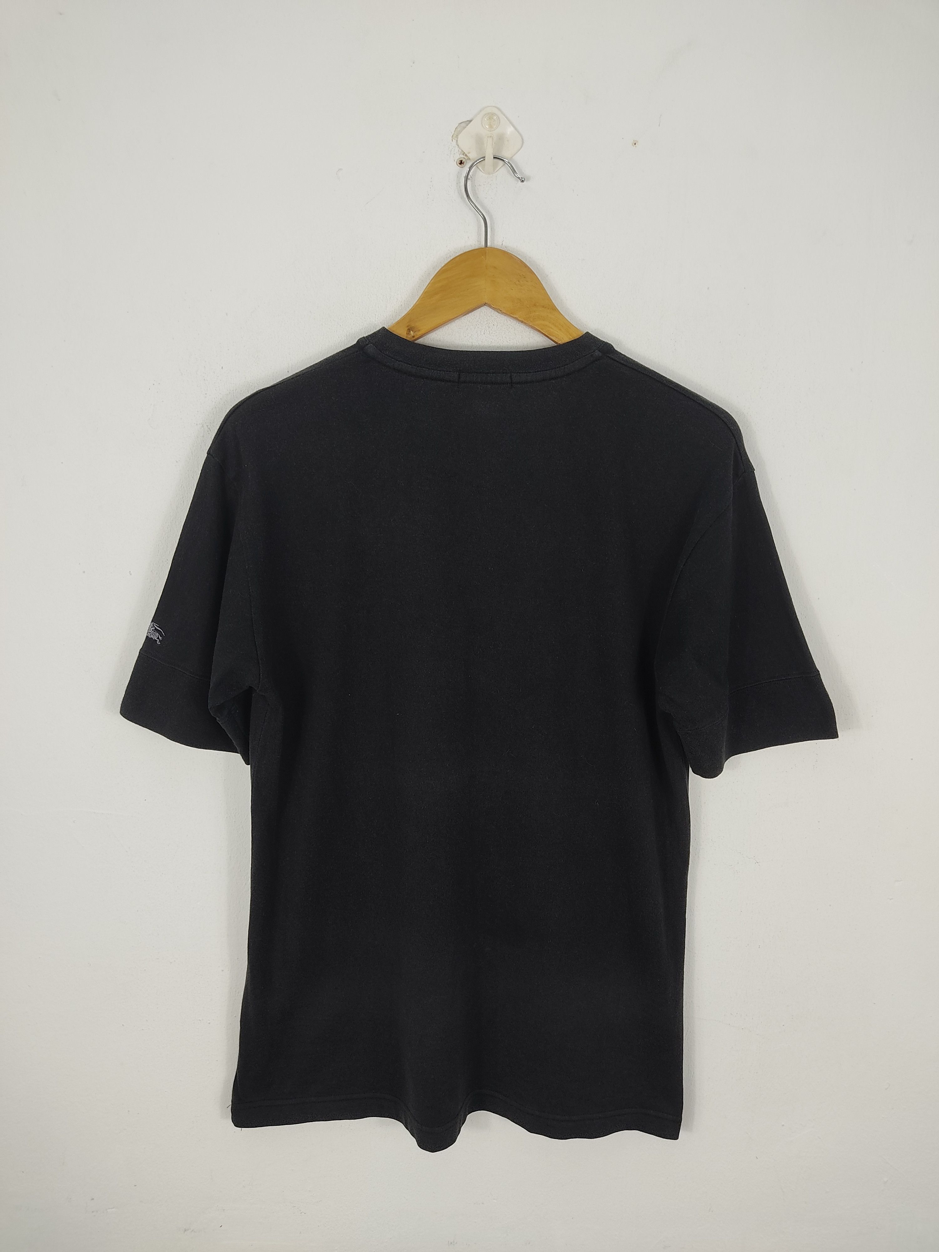 Burberry Burberry Black Label V Neck T-shirt Size US M / EU 48-50 / 2 - 3 Thumbnail