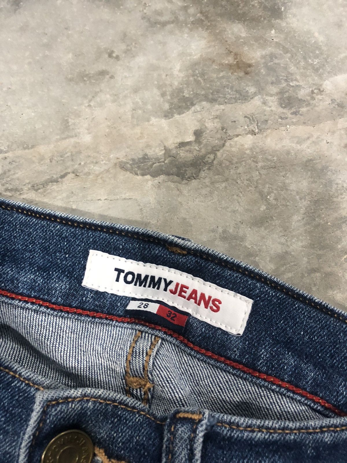 Other × Tommy Hilfiger Tommy Hilfiger distressed jeans Size 29" - 8 Thumbnail