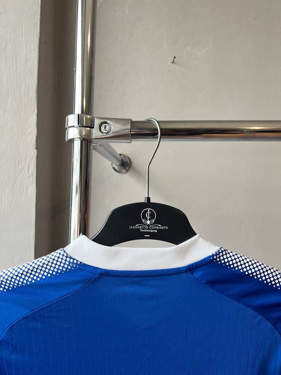 Puma 2018/19 CHESTERFIELD FC HOME SOCCER JERSEY FOOTBALL SHIRT M Size US M / EU 48-50 / 2 - 12 Thumbnail