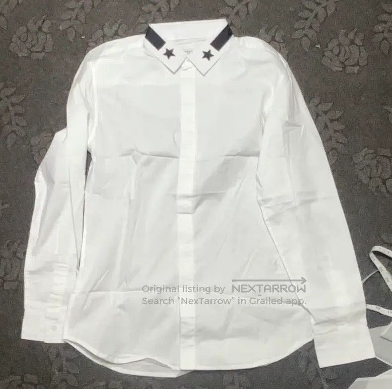 Givenchy Givenchy size 41 White Star Hidden Front Placket Long Slee Size US M / EU 48-50 / 2 - 1 Thumbnail