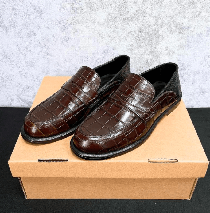 Loewe Loewe Slip-On Leather Loafers Size US 6 / IT 36 - 1 Thumbnail