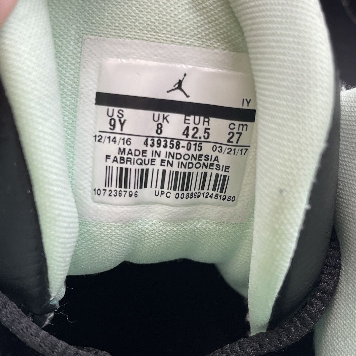 Jordan Brand Air Jordan 13 mint foam Size US 9 / EU 42 - 8 Thumbnail