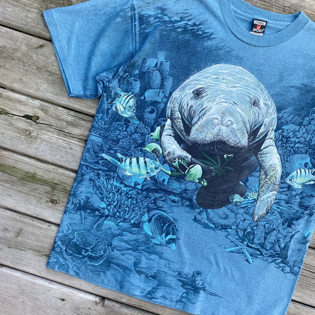 Vintage Vintage 90s Manatee x Ocean AOP tee Size US L / EU 52-54 / 3 - 3 Thumbnail